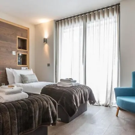 5br Beautiful With Exceptional Facilities - What'app - 0034-635-518-057 - For Reservations! Villa Chamonix