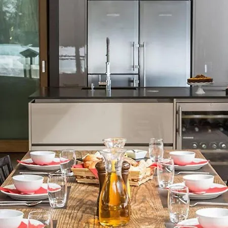 5br Beautiful With Exceptional Facilities - What'app - 0034-635-518-057 - For Reservations! Шамоні