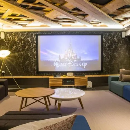 5br Beautiful With Exceptional Facilities - What'app - 0034-635-518-057 - For Reservations! Villa Chamonix