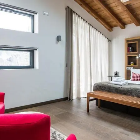 Вілла 5br Beautiful With Exceptional Facilities - What'app - 0034-635-518-057 - For Reservations!